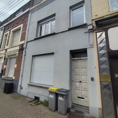 Accommodatie bij particulieren Prive Dans Maison Avec Terrasse Et Jardin Salles De Bain Partagees Rijsel
