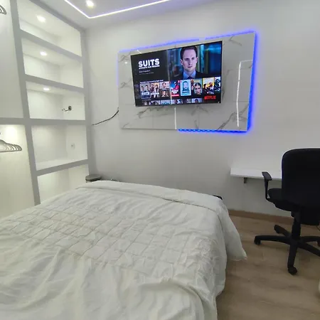 Privé Dans Maison Avec Terrasse Et Jardin Salles De Bain Partagées *