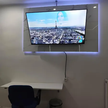 Privé Dans Maison Avec Terrasse Et Jardin Salles De Bain Partagées